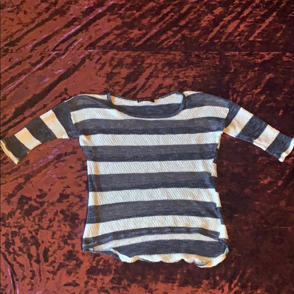 I am selling an medium annabelle shirt